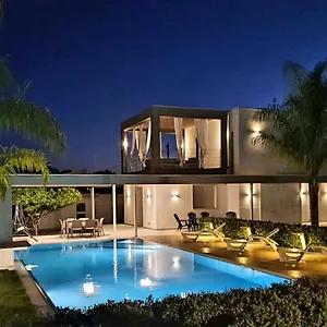 Villa Zoe, Comiso